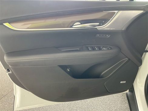 Used 2022 Cadillac XT5 Sportv image 36