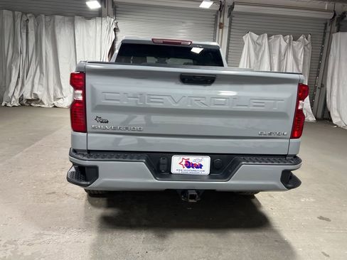 Used 2024 Chevrolet Silverado 1500 Custom image 5
