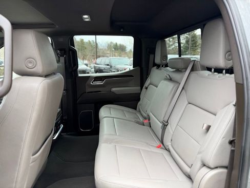 Used 2025 GMC Sierra 1500 SLT w/ SLT Premium Package AWD/4WD image 5