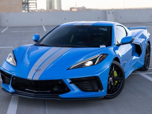 Used 2020 Chevrolet Corvette Stingray Premium Cpe w/ 3LT Preferred Equipment Group image 16