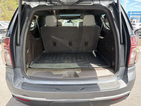 Used 2022 Chevrolet Suburban LT w/ LT Signature Package AWD/4WD image 33