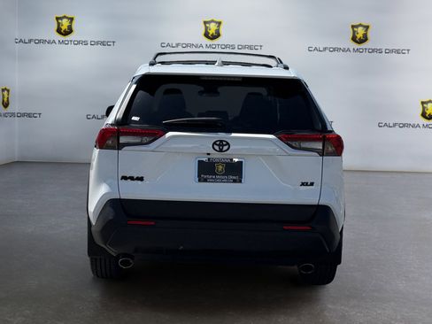 Used 2021 Toyota RAV4 XLE image 4