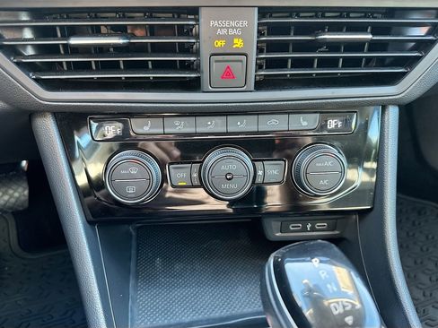 Used 2022 Nissan Rogue Sport SL image 16