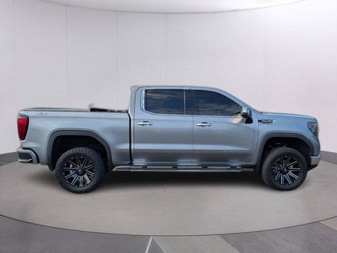 Used 2023 GMC Sierra 1500 SLT w/ SLT Premium Package AWD/4WD image 8