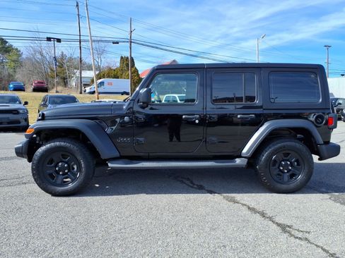 Used 2024 Jeep Wrangler Unlimited Sport image 3