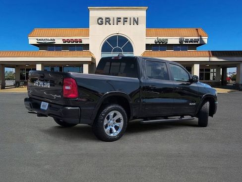 Used 2025 RAM 1500 Big Horn AWD/4WD image 4