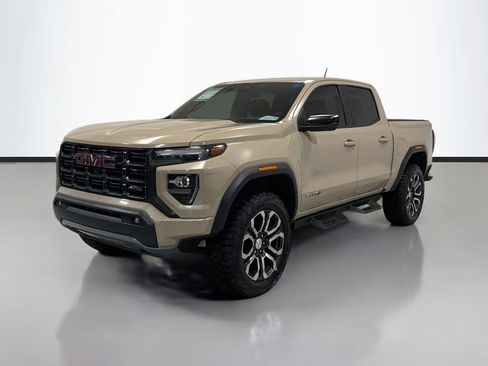 Used 2024 GMC Canyon AT4 w/ AT4 Premium Package AWD/4WD image 5