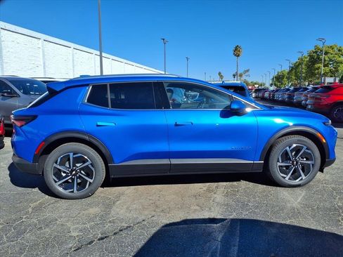 New 2026 Chevrolet Equinox EV LT image 3