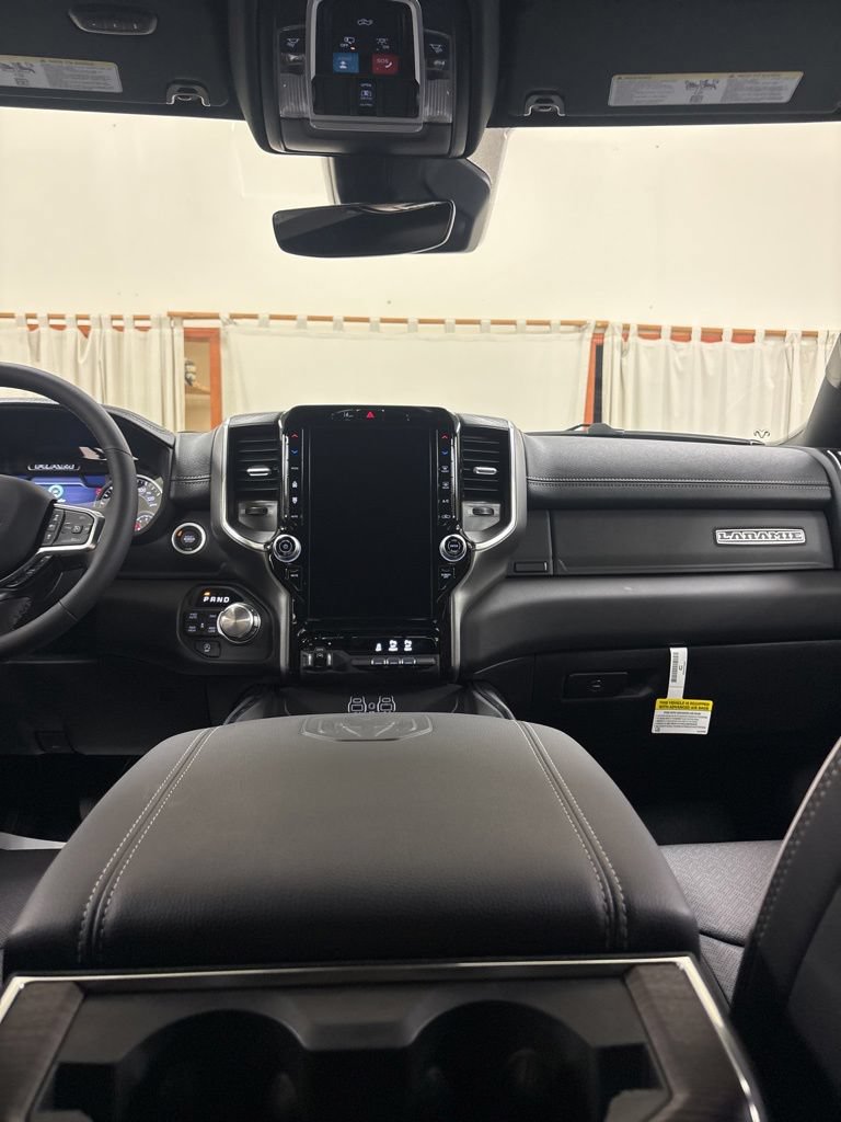 New 2026 RAM 1500 Laramie w/ Sport Appearance Package AWD/4WD image 19