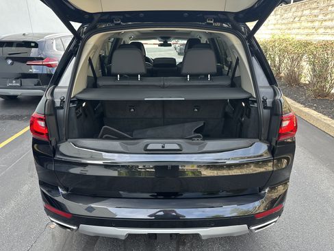 Certified 2022 BMW X7 xDrive40i w/ Executive Package image 7