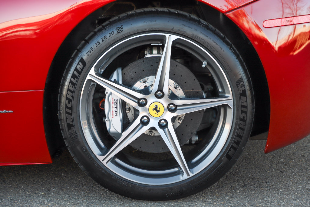 Used 2012 Ferrari 458 Spider RWD image 64
