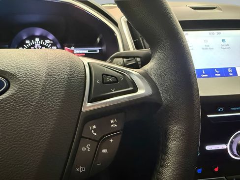 Used 2019 Ford Edge Titanium w/ Equipment Group 301A FWD image 18