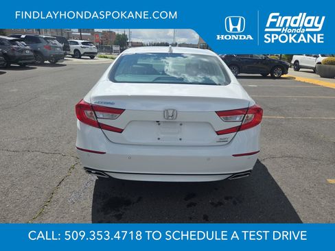 Used 2019 Honda Accord Touring image 4
