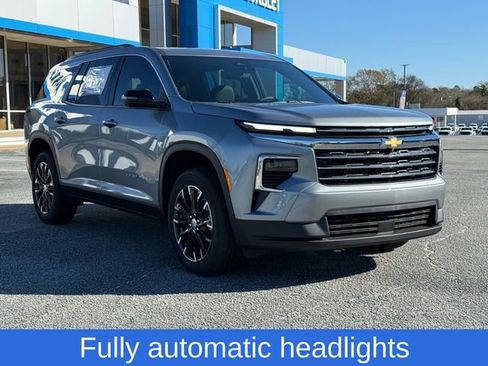 New 2026 Chevrolet Traverse LT w/ Sun and Wheel Package image 13