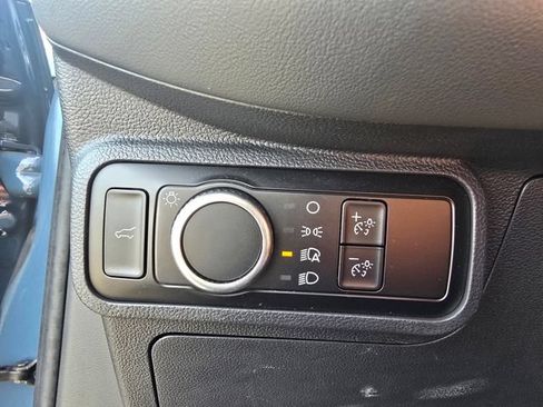 Used 2025 Ford Explorer Active AWD/4WD image 20