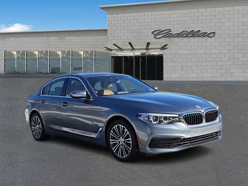 Used 2019 BMW 530i xDrive w/ Convenience Package image 3