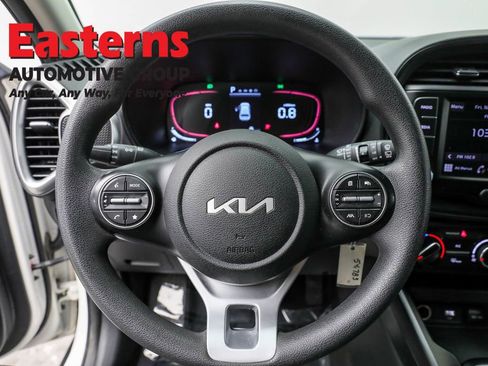 Used 2023 Kia Soul LX w/ Option Group 015 image 10