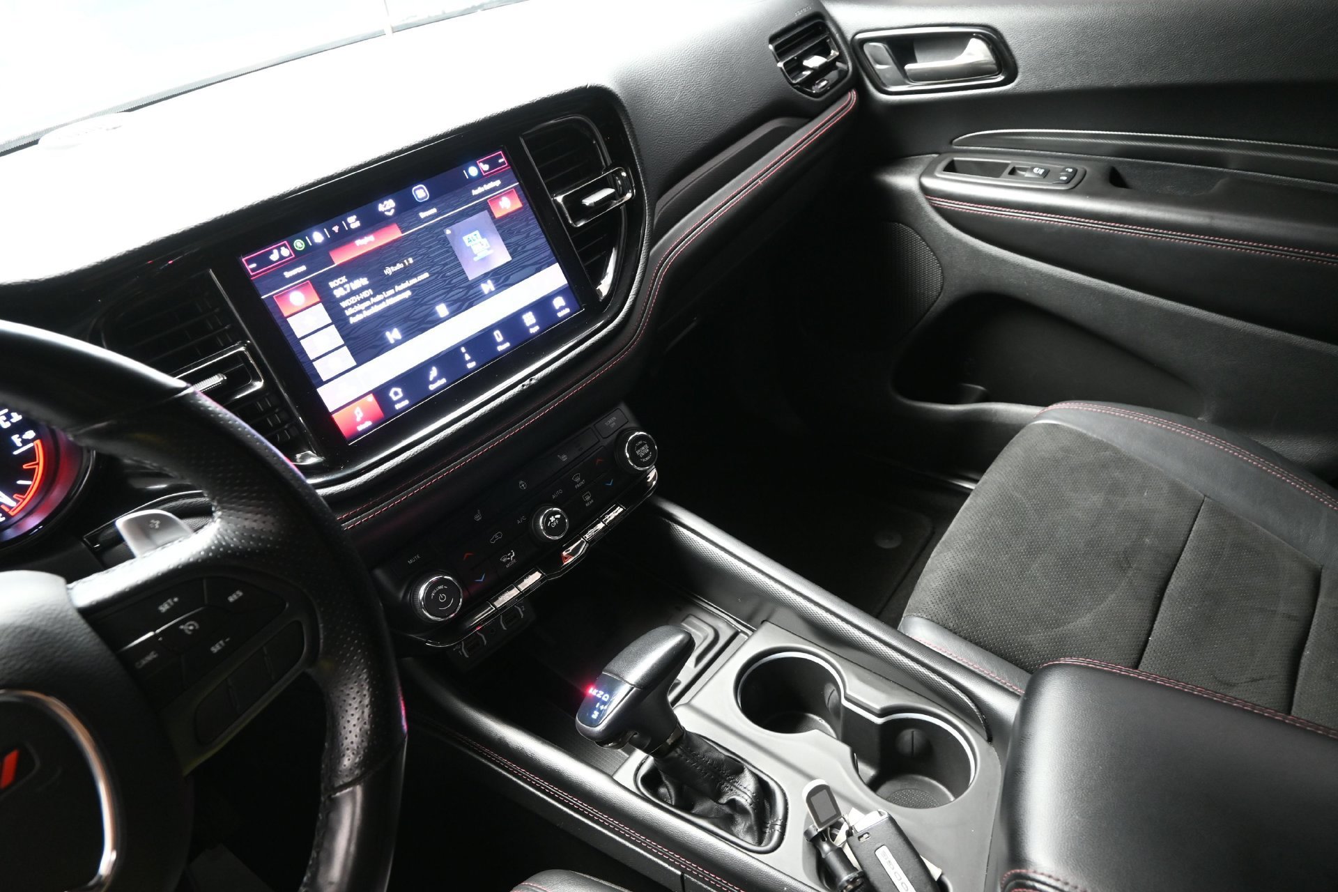 Used 2022 Dodge Durango R/T w/ Blacktop Package AWD/4WD image 45