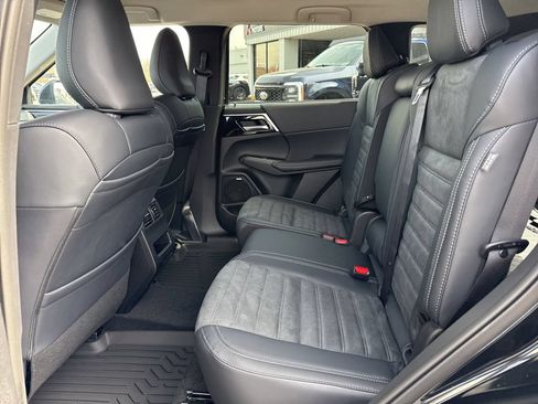 New 2026 Mitsubishi Outlander LE FWD image 39