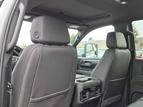 Used 2026 GMC Sierra 2500 AT4 w/ AT4 Premium Plus Package AWD/4WD image 19
