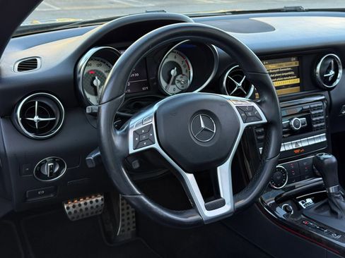 Used 2012 Mercedes-Benz SLK 350 image 24