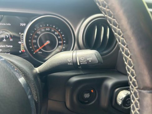 Used 2020 Jeep Gladiator Sport w/ Quick Order Package 24S AWD/4WD image 23