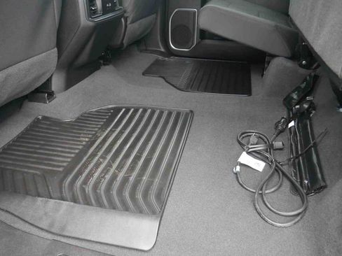 Used 2023 Chevrolet Silverado 1500 RST image 17