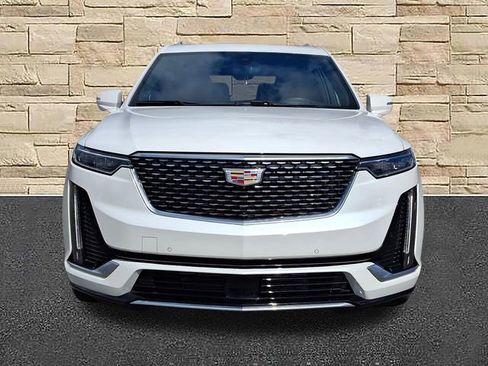 Certified 2025 Cadillac XT6 Premium Luxury w/ Platinum Package image 5
