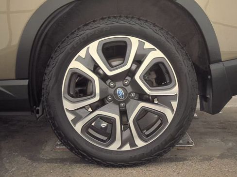 Used 2023 Subaru Ascent Touring AWD/4WD image 12