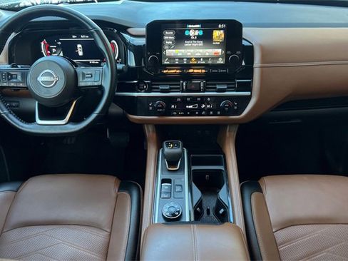 Used 2025 Nissan Pathfinder Platinum w/ Cargo Package image 18