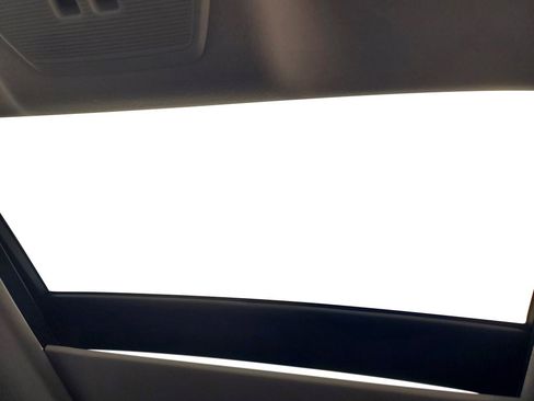 New 2026 Nissan Kicks SV w/ SV Premium Package image 27