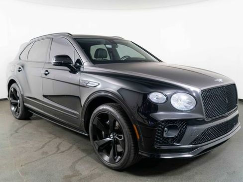 Used 2022 Bentley Bentayga AWD/4WD image 2