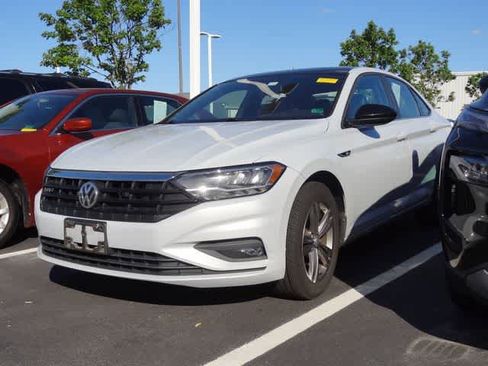 Used 2019 Volkswagen Jetta R-Line FWD image 1