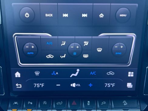 Used 2021 GMC Sierra 1500 SLT image 26