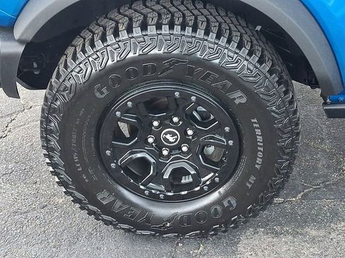 Certified 2024 Ford Bronco Black Diamond w/ Sasquatch Package AWD/4WD image 8