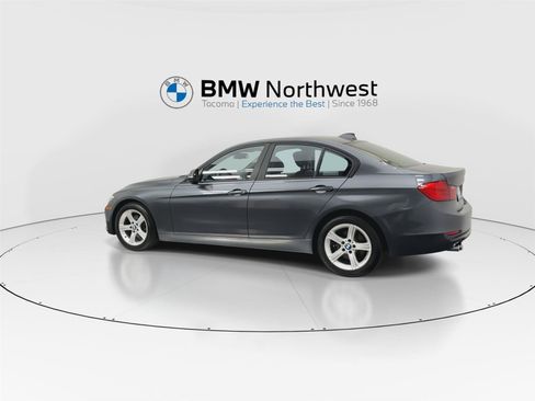 Used 2013 BMW 328i Sedan RWD image 11