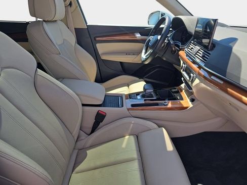 Used 2021 Audi Q5 2.0T Premium Plus w/ Premium Plus Package AWD/4WD image 12