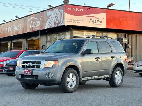 Used 2012 Ford Escape XLT image 2