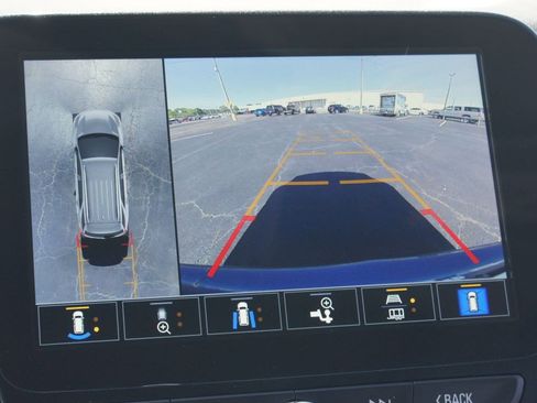 Used 2024 Chevrolet Equinox Premier FWD image 8