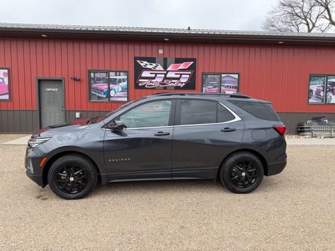 Used 2022 Chevrolet Equinox LT AWD/4WD image 1