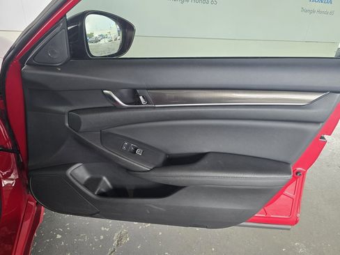 Used 2021 Honda Accord Sport image 14