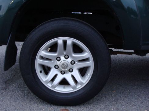 Used 2004 Toyota Tundra SR5 image 24