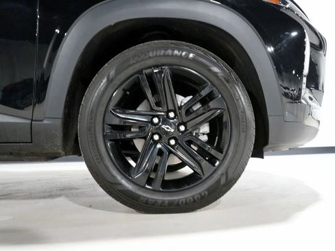 Used 2024 Chevrolet Trax ACTIV w/ Sunroof Package image 33