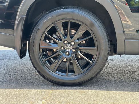 Used 2019 Toyota Highlander SE AWD/4WD image 30