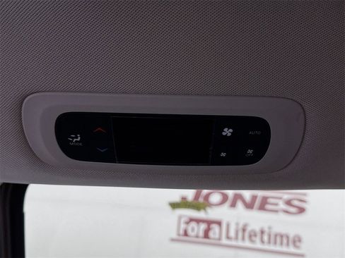 Used 2017 Chrysler Pacifica Touring Plus image 27