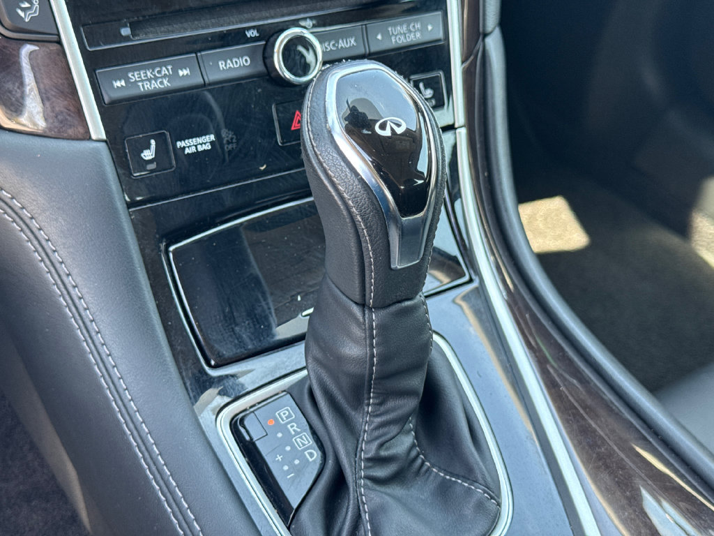 Used 2018 INFINITI Q50 Luxe w/ Essential Package (2.0T Luxe) AWD/4WD image 32