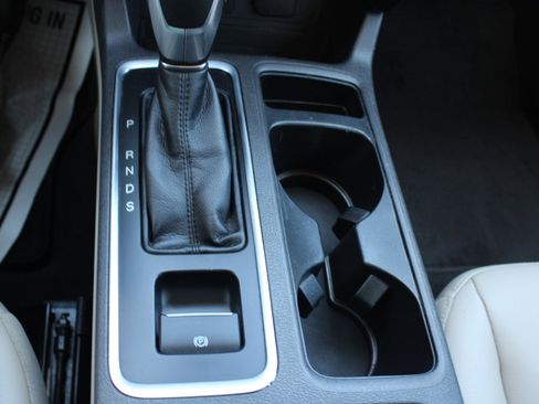 Used 2019 Ford Escape Titanium image 28