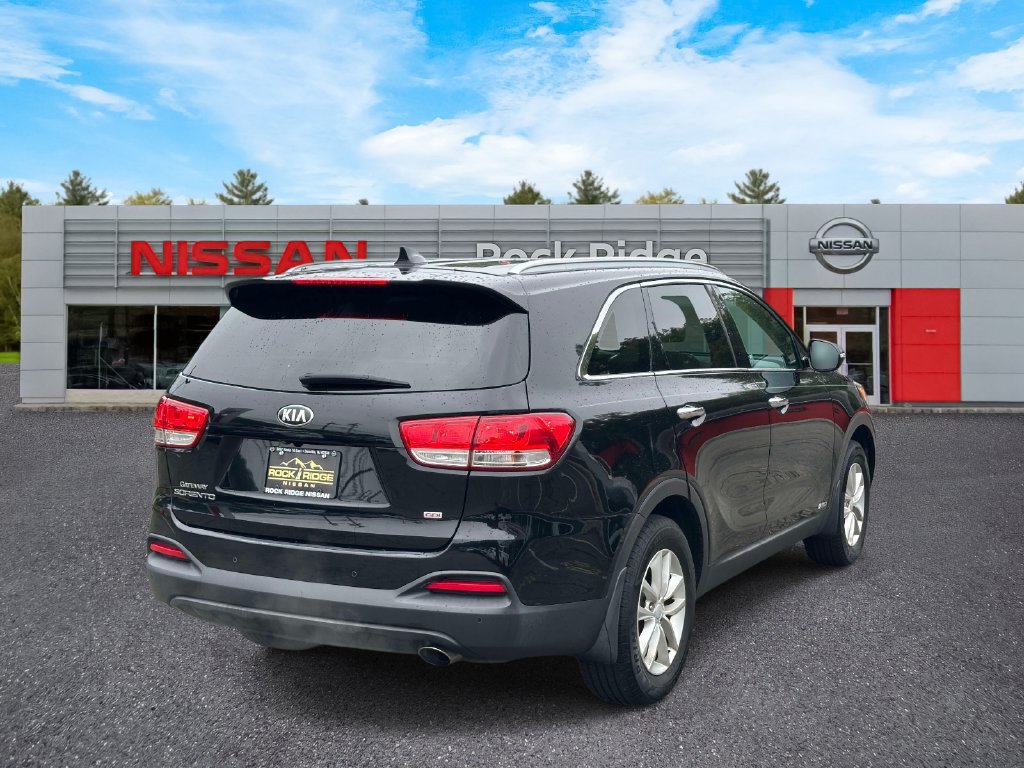 Used 2018 Kia Sorento AWD image 5