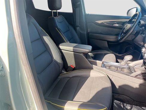 Used 2025 Chevrolet TrailBlazer ACTIV w/ Convenience Package image 28