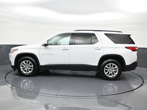 Used 2021 Chevrolet Traverse LT FWD image 2